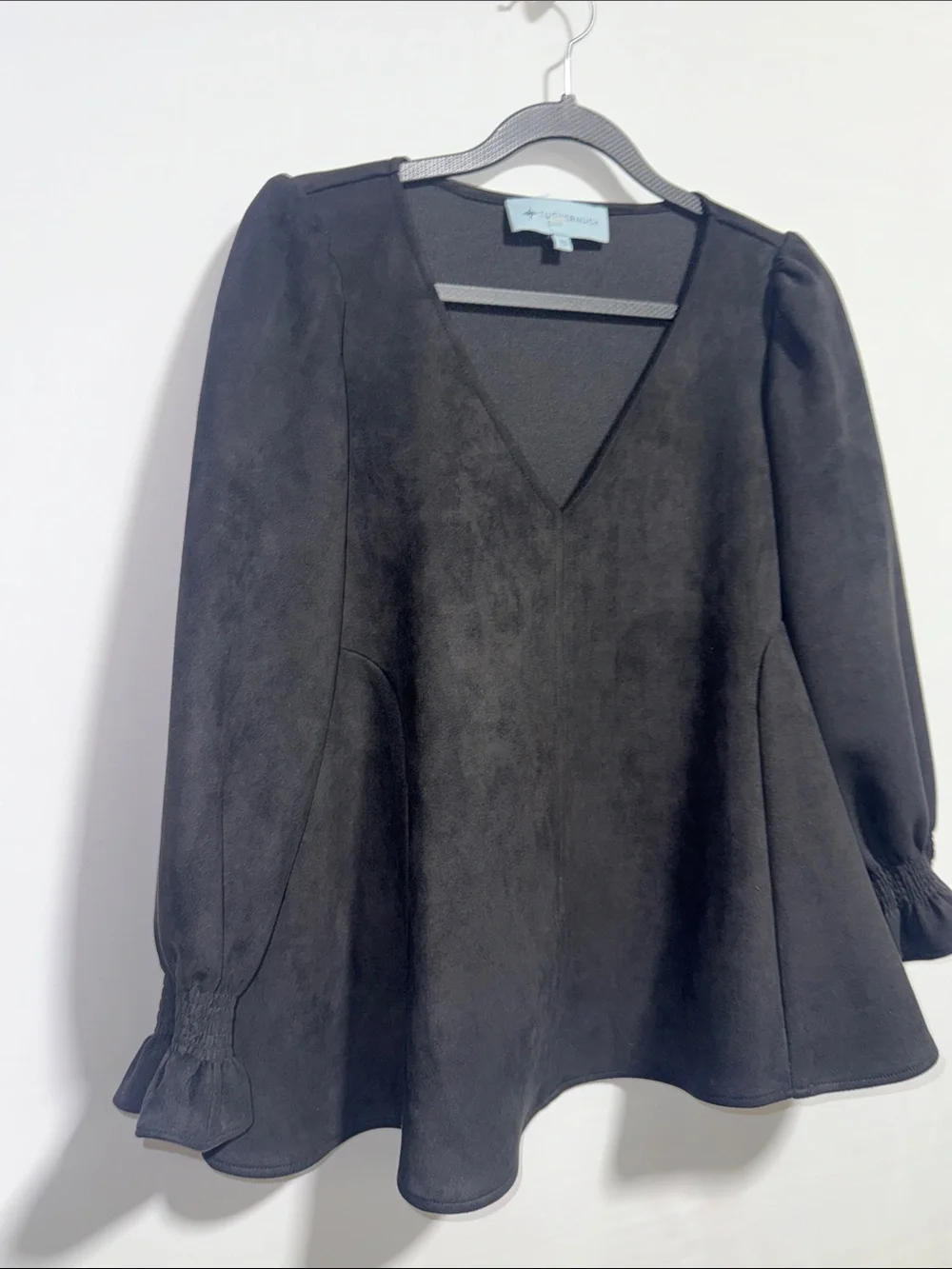 Tuckernuck Black Faux Suede V-Neck Peplum Puff Sleeve Top XS Smocked Cuffs